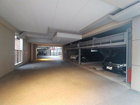 駐車場　駐車場