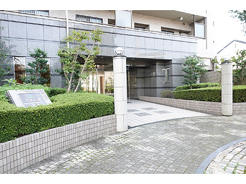 現地外観写真 マンション入口