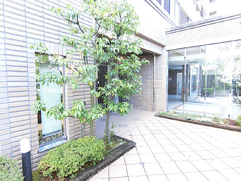 現地外観写真　エントランス入り口