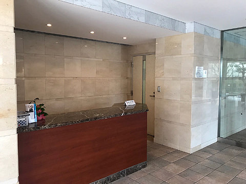 その他共用部 管理人室前のカウンター