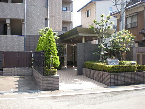 現地外観写真 エントランス入り口