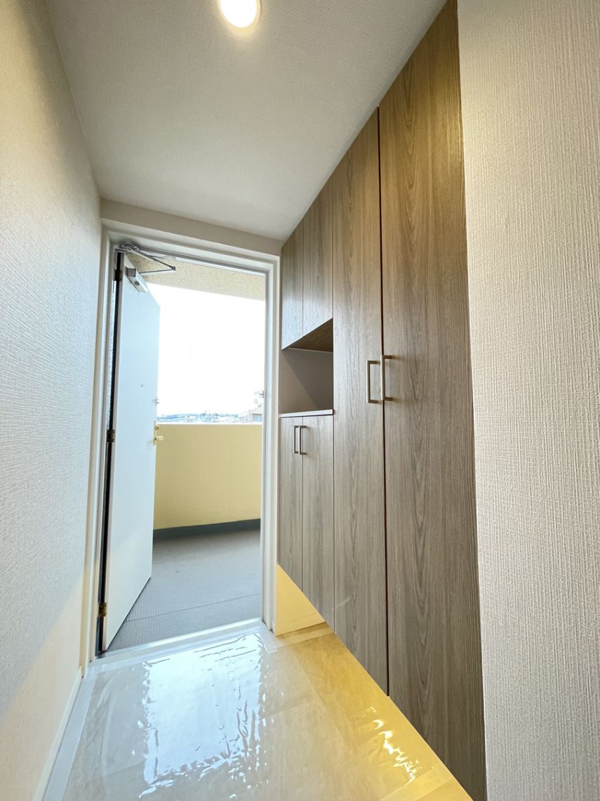 コープ野村八乙女公園ウエストウイング玄関