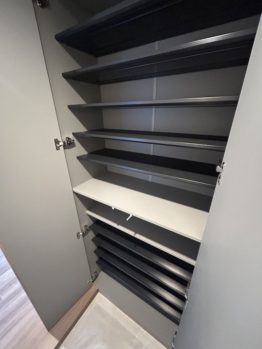 ライオンズマンション西岡玄関