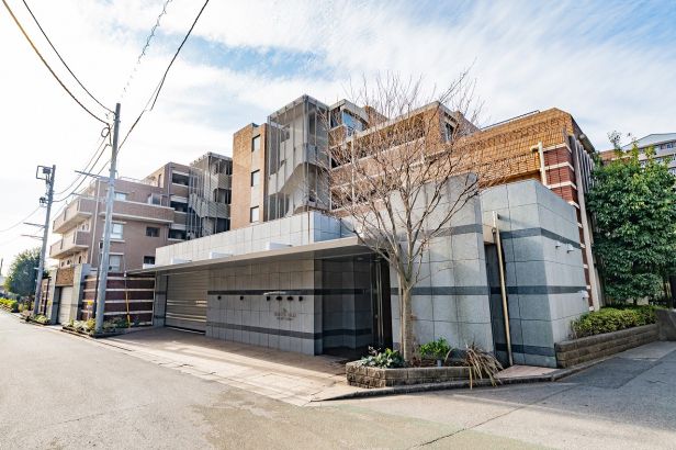 Ｔｈｅ　ＮＯＢＵＴＯ　ＨＩＬＬＳ　ＦＯＲＥＳＴ　ＣＯＵＲＴ現地外観写真