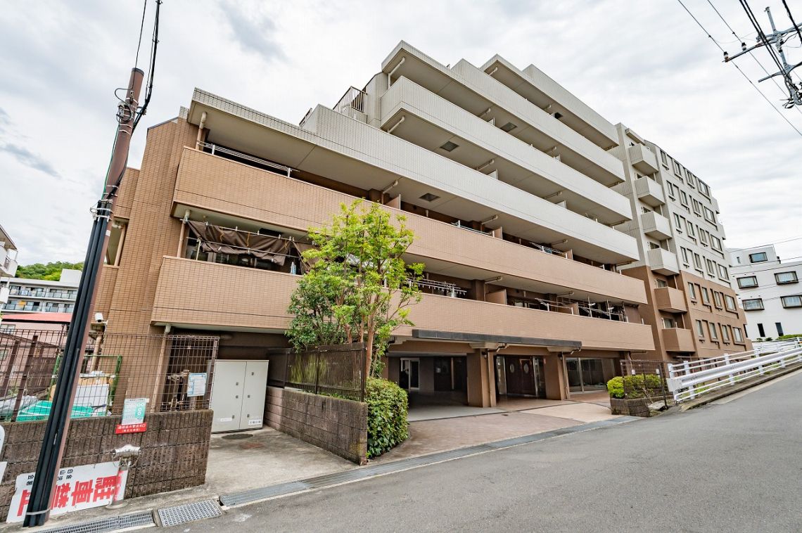 ジェイシティ金沢文庫現地外観写真