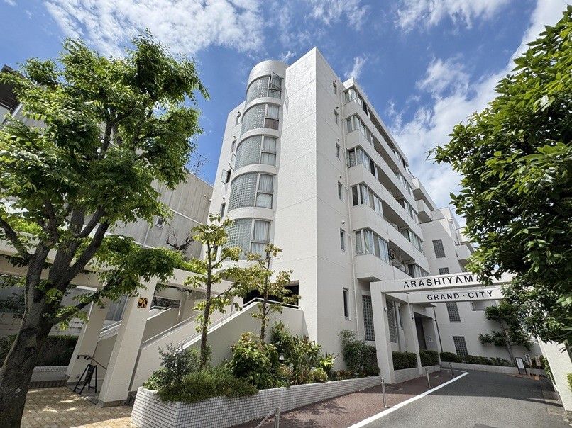 嵐山グランドシティ現地外観写真
