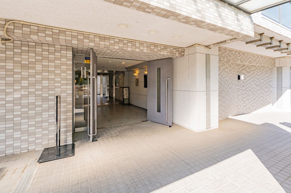 ライオンズヒルズ北寺尾エントランス