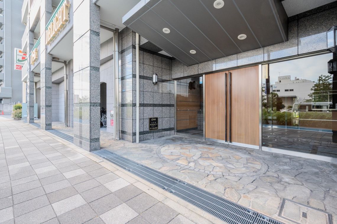 リブゼディライトステージエントランス