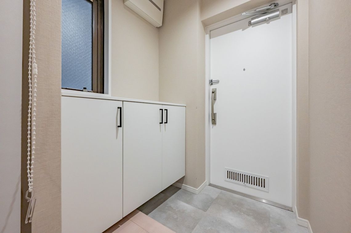 ライオンズマンション市川行徳玄関