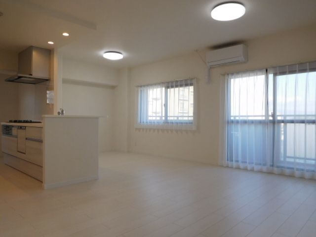 サーパス錦町第三リビング