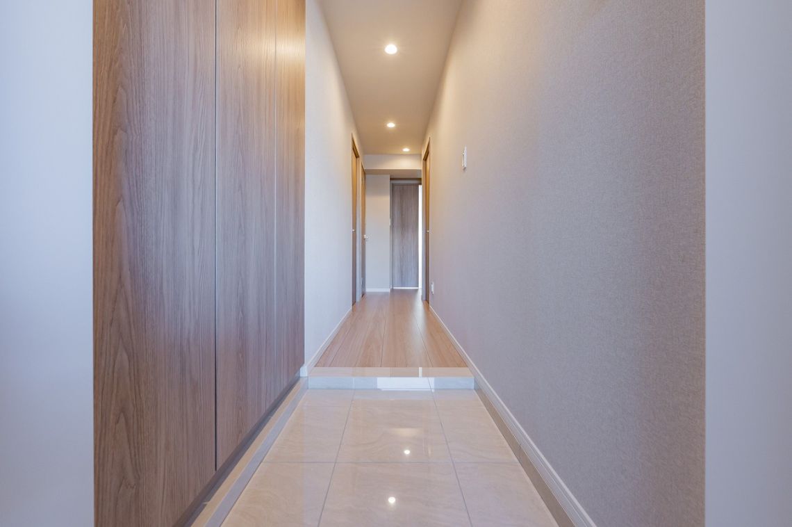 クレッセント目黒青葉台玄関