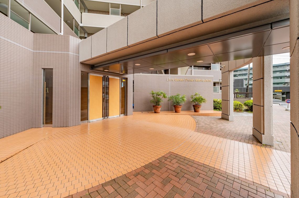 ライオンズガーデン湘南緑が浜エントランス