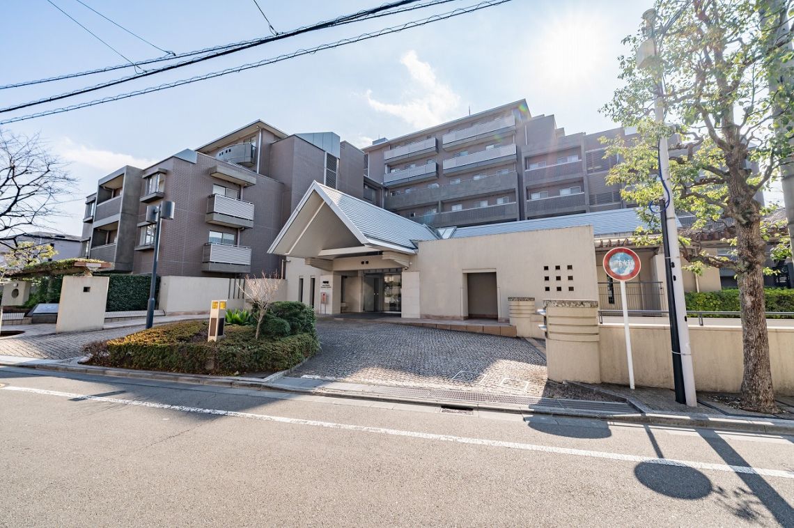 ライオンズマンション弦巻グランフォート現地外観写真