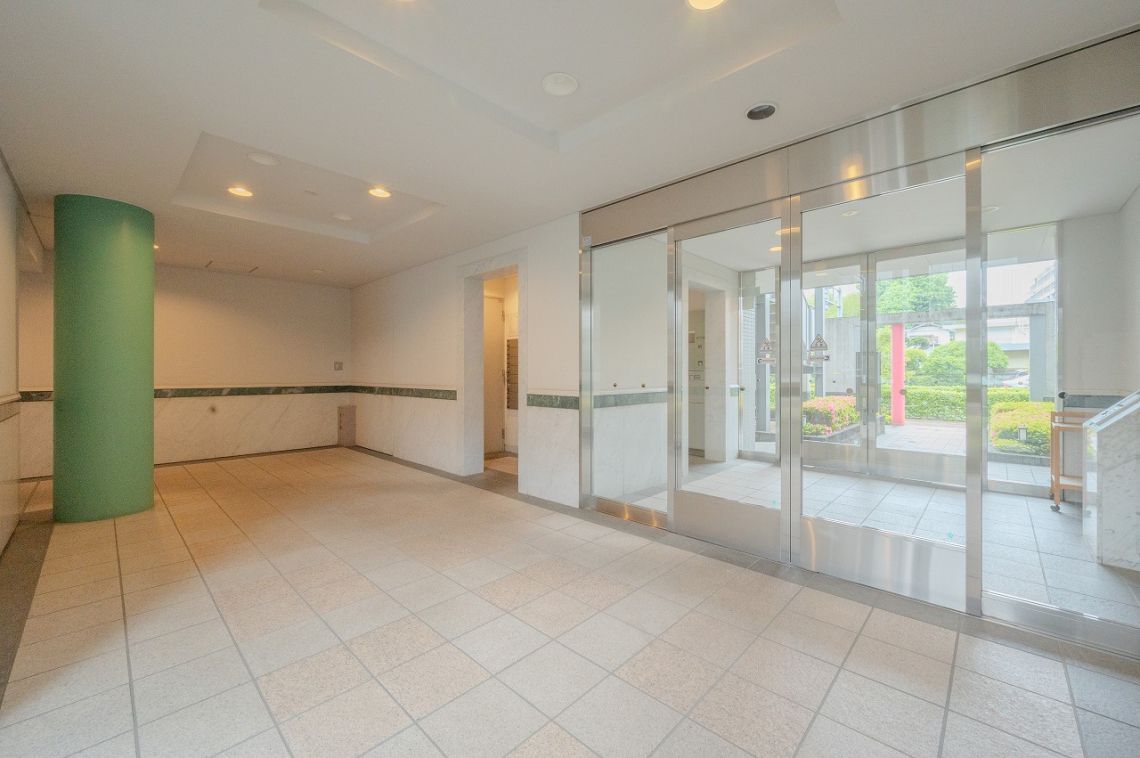 小金井武蔵野ヒルズロビー