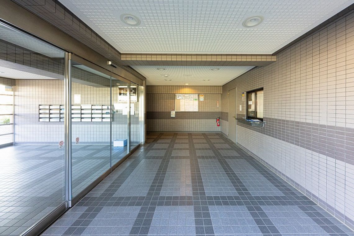 ライオンズマンション茅ヶ崎中央公園ロビー