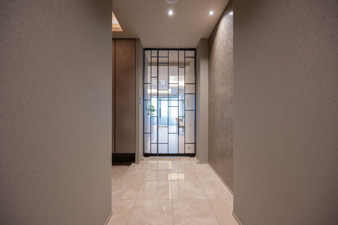 ＴＨＥ　ＴＯＷＥＲ　ＫＯＩＳＨＩＫＡＷＡその他内観