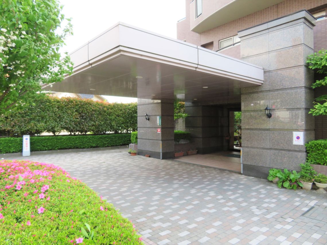 サーパス南大通現地外観写真