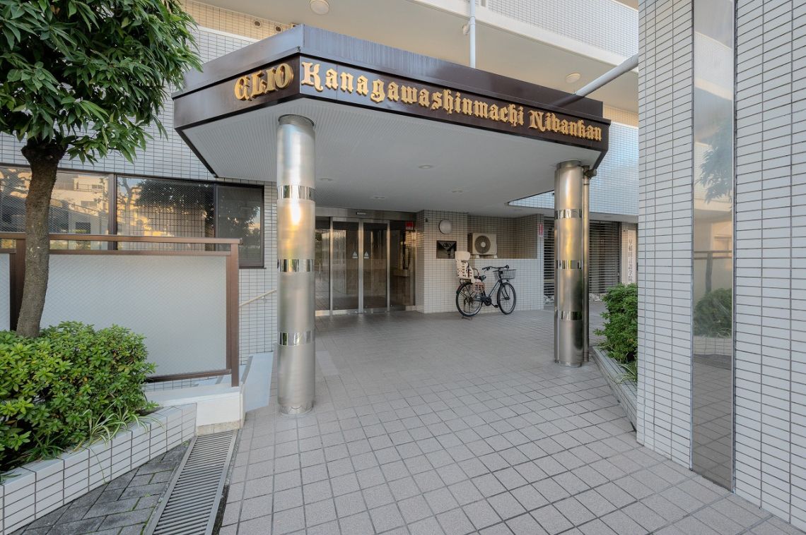 クリオ神奈川新町弐番館エントランス