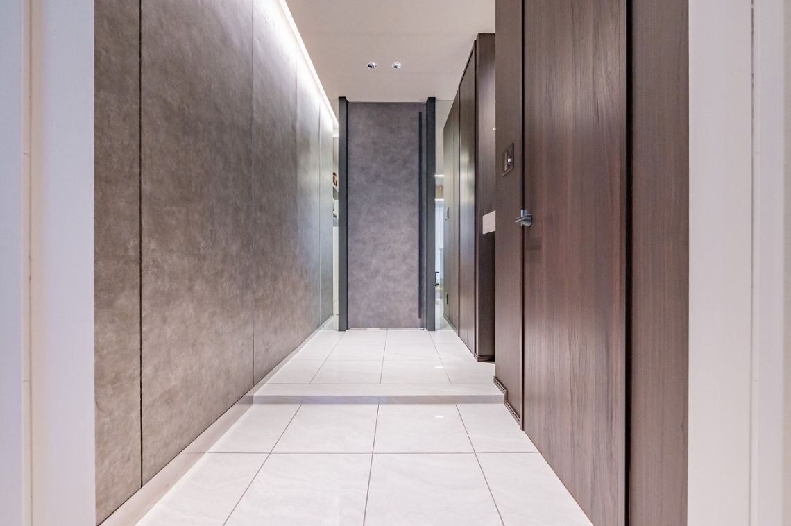 ヴェーゼント赤坂新坂玄関