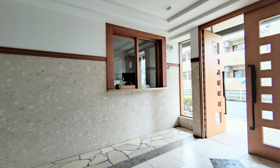 ロイヤルアーク藤崎南エントランス