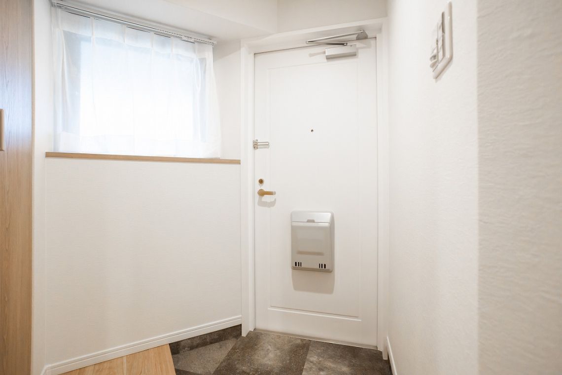 藤和緑井ハイタウン玄関