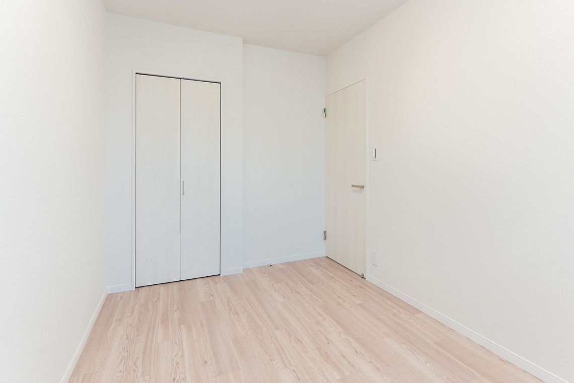 ユーステージ香流参番館居室