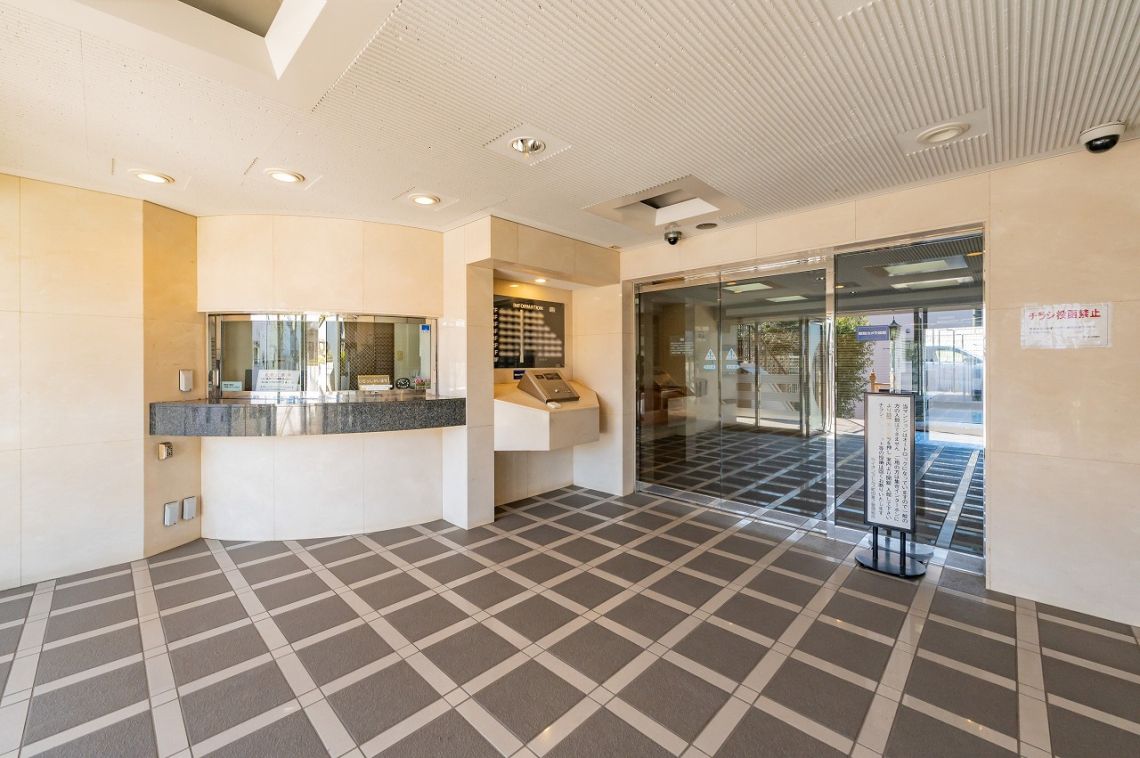 ライオンズヒルズ町田第二エントランス