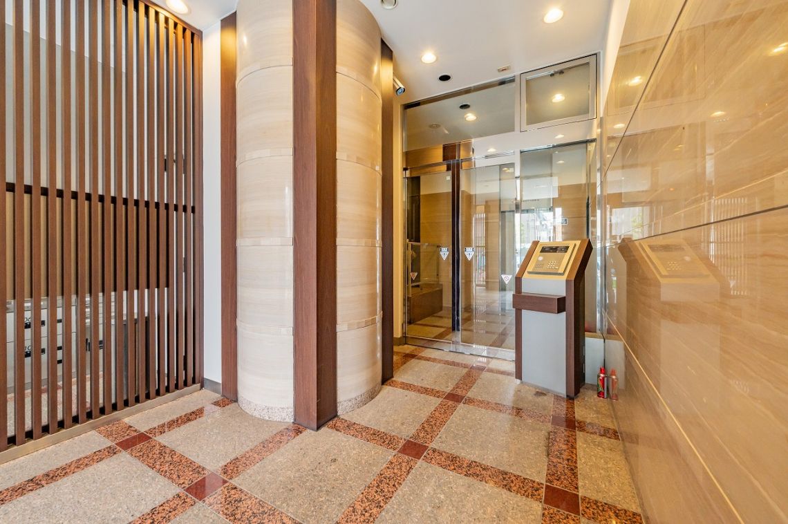 ルジェンテ・リベル上野稲荷町エントランス