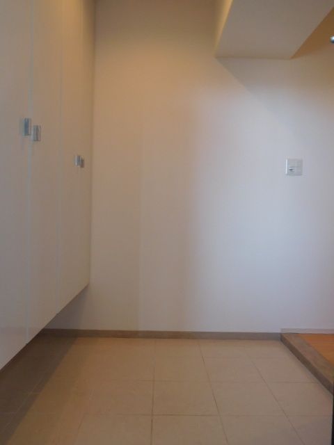 サーパスシティ東朝日町２号玄関