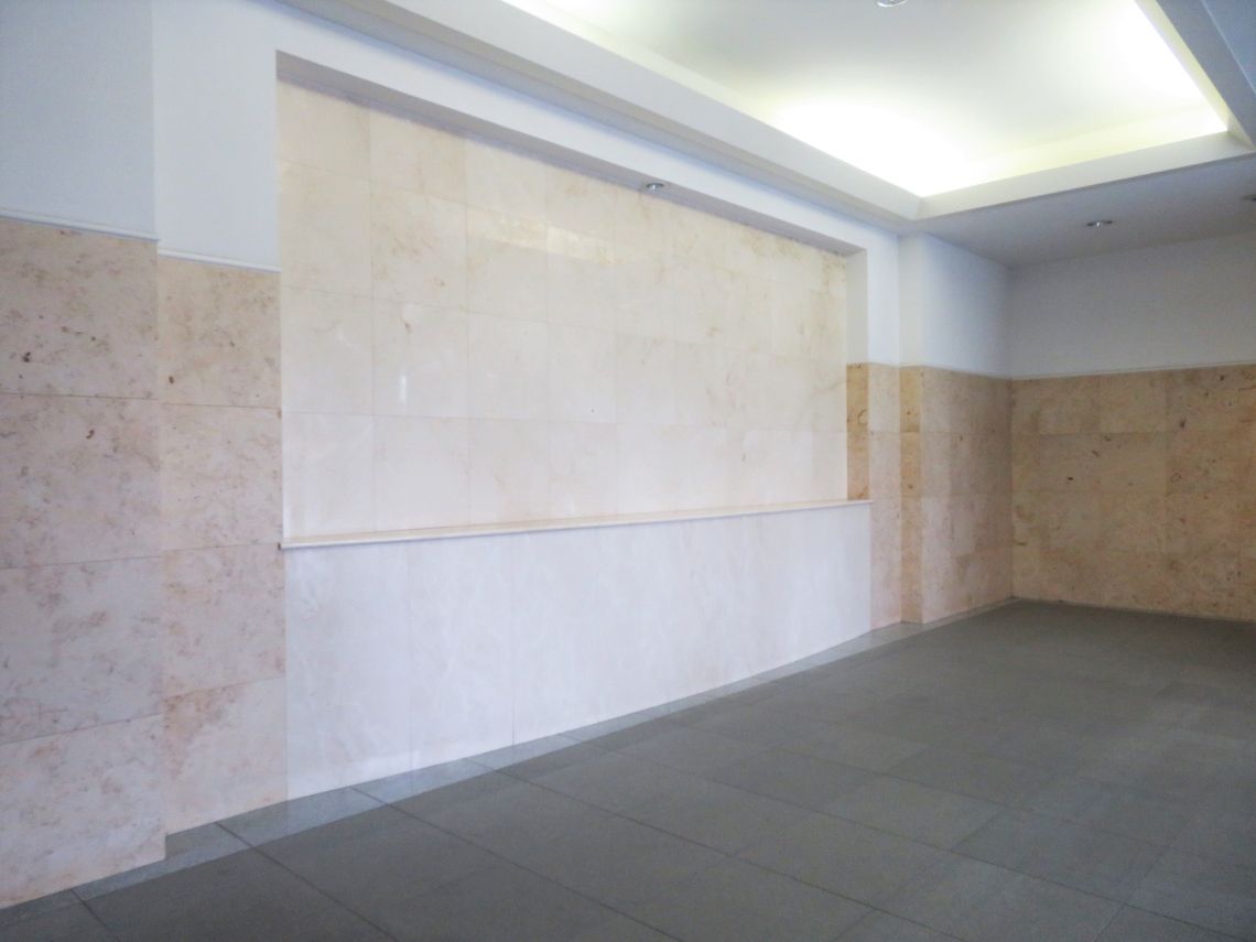 キャピタルプラザ上の橋エントランス