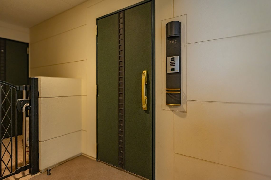 ジェイパーク目黒２リバーサイドステージ玄関