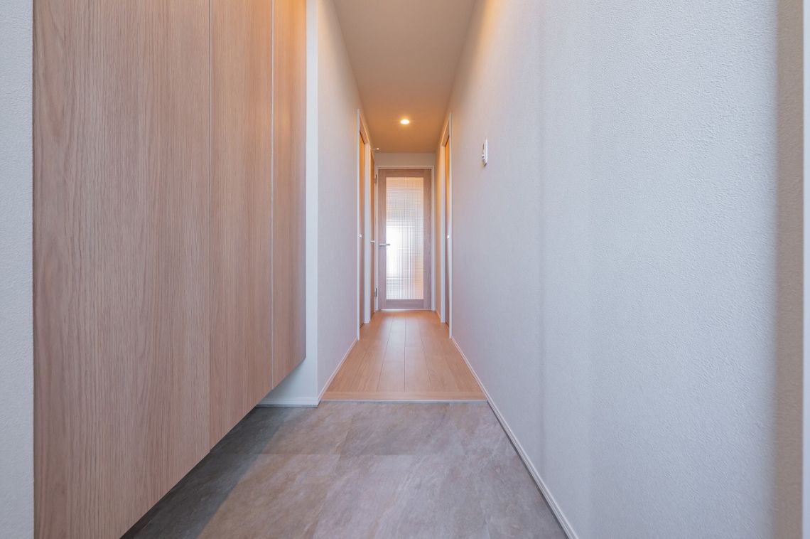 メイツ南浦和ガーデン玄関