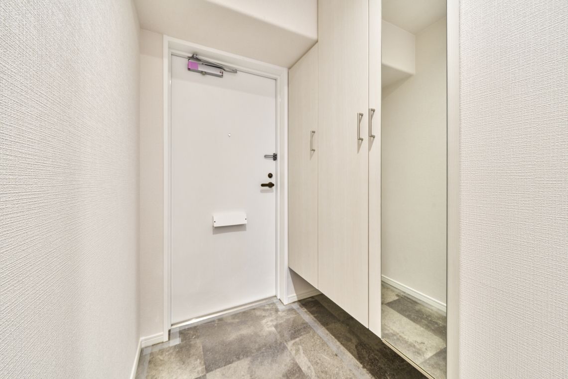 サーパス南福岡玄関