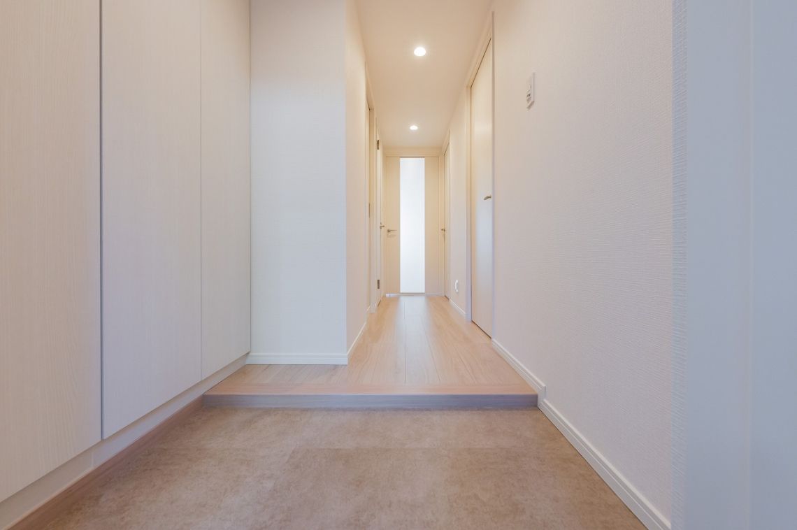 ライオンズヒルズ北寺尾玄関