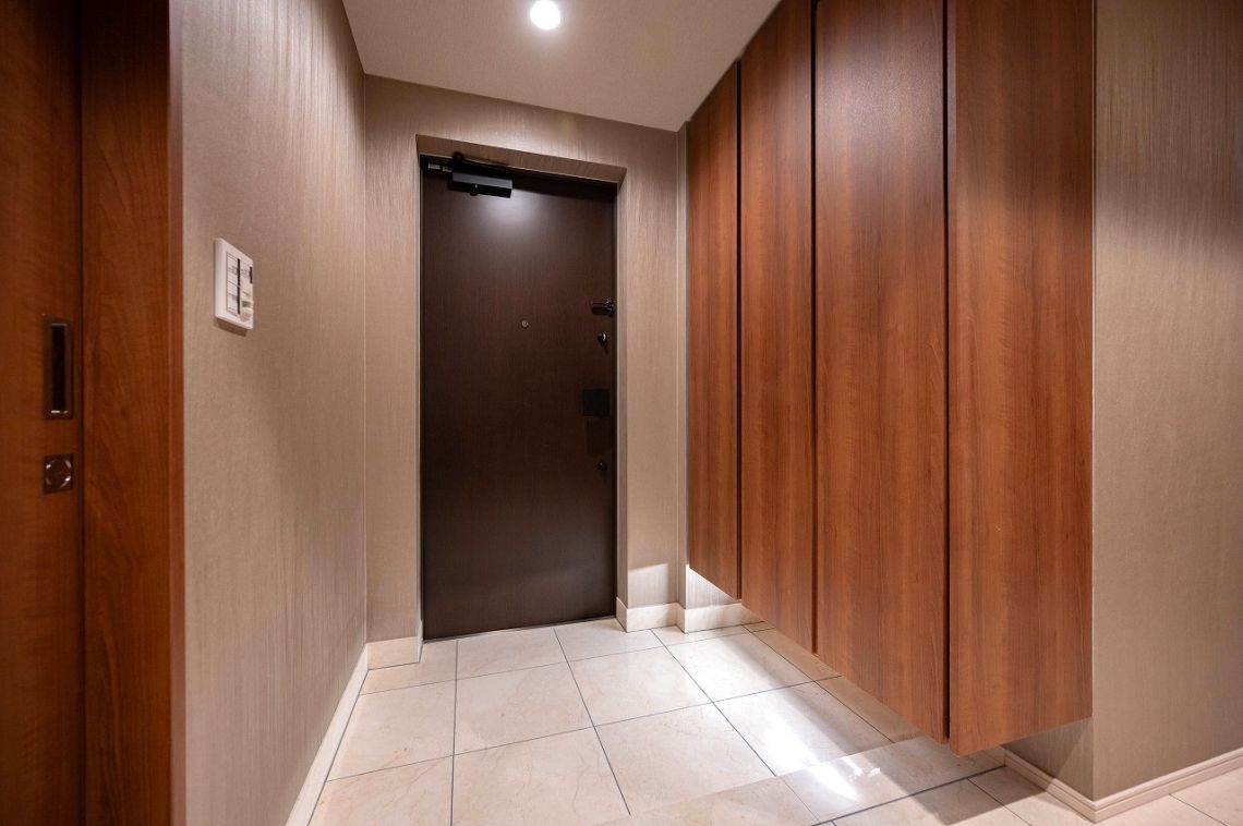 ブランズ明石町玄関