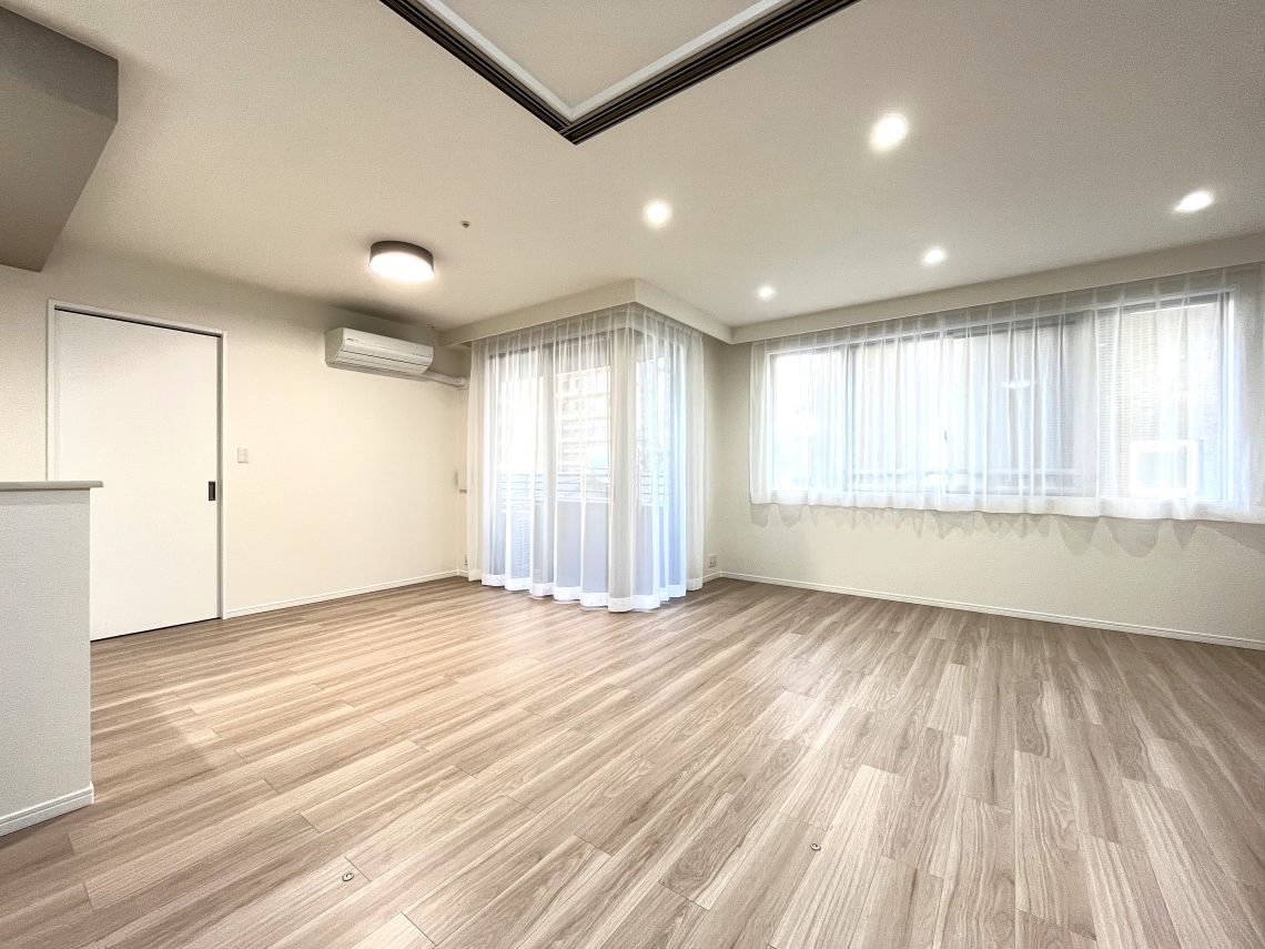 サーパス栗林公園前リビング