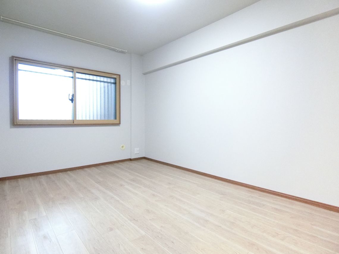 ライオンズマンション高岡中島町居室