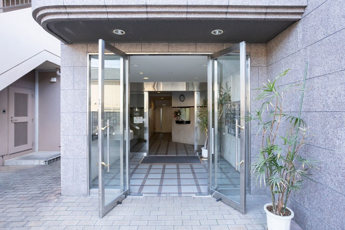 ファミール伊島エントランス