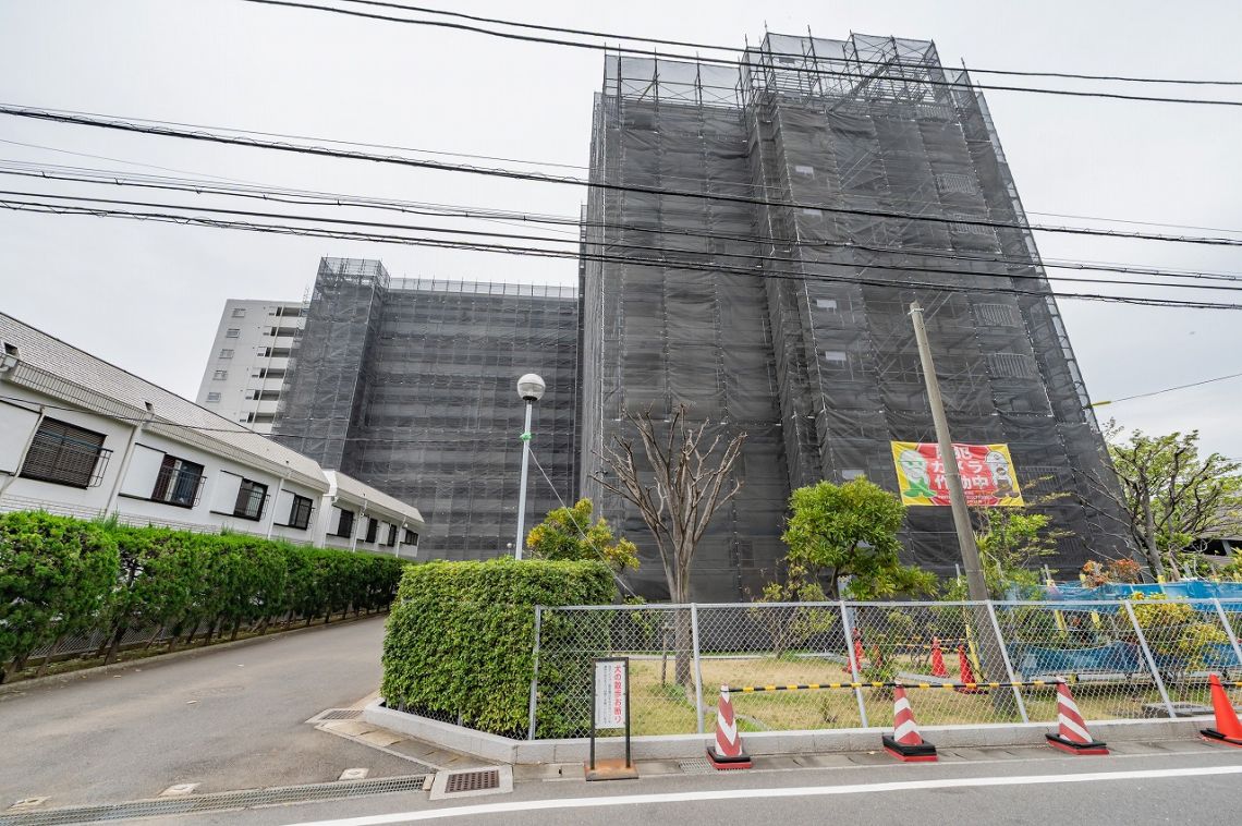原木中山ファミールハイツ１号館現地外観写真