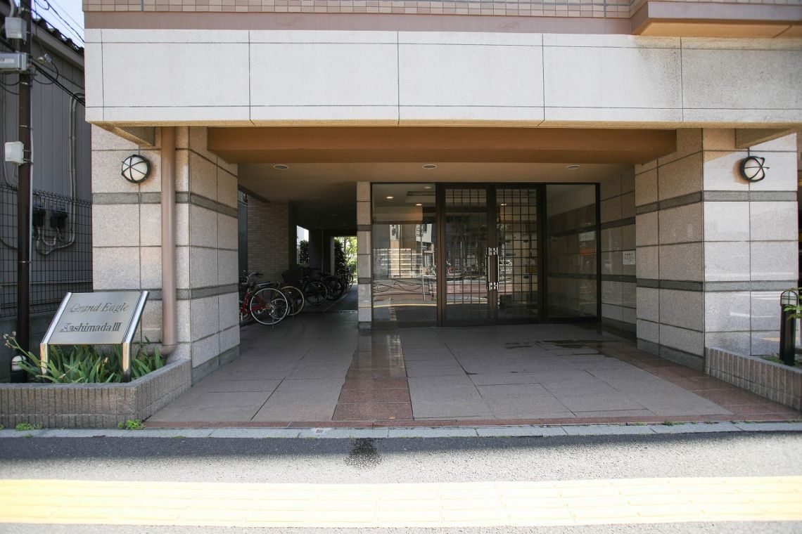 グランイーグル鹿島田３エントランス