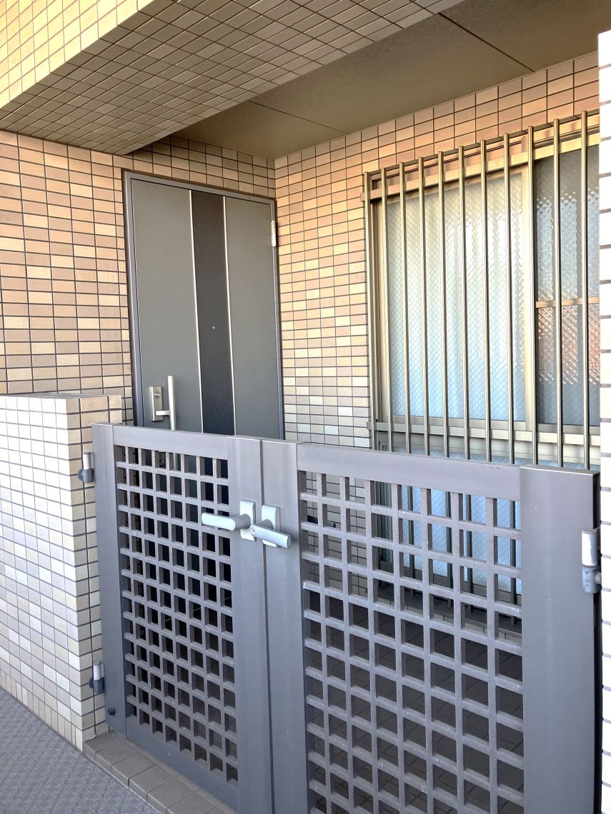 サーパス萩原玄関