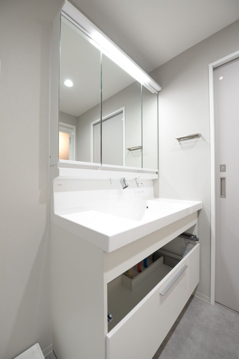 ライオンズヒルズ桜坂洗面台・洗面所