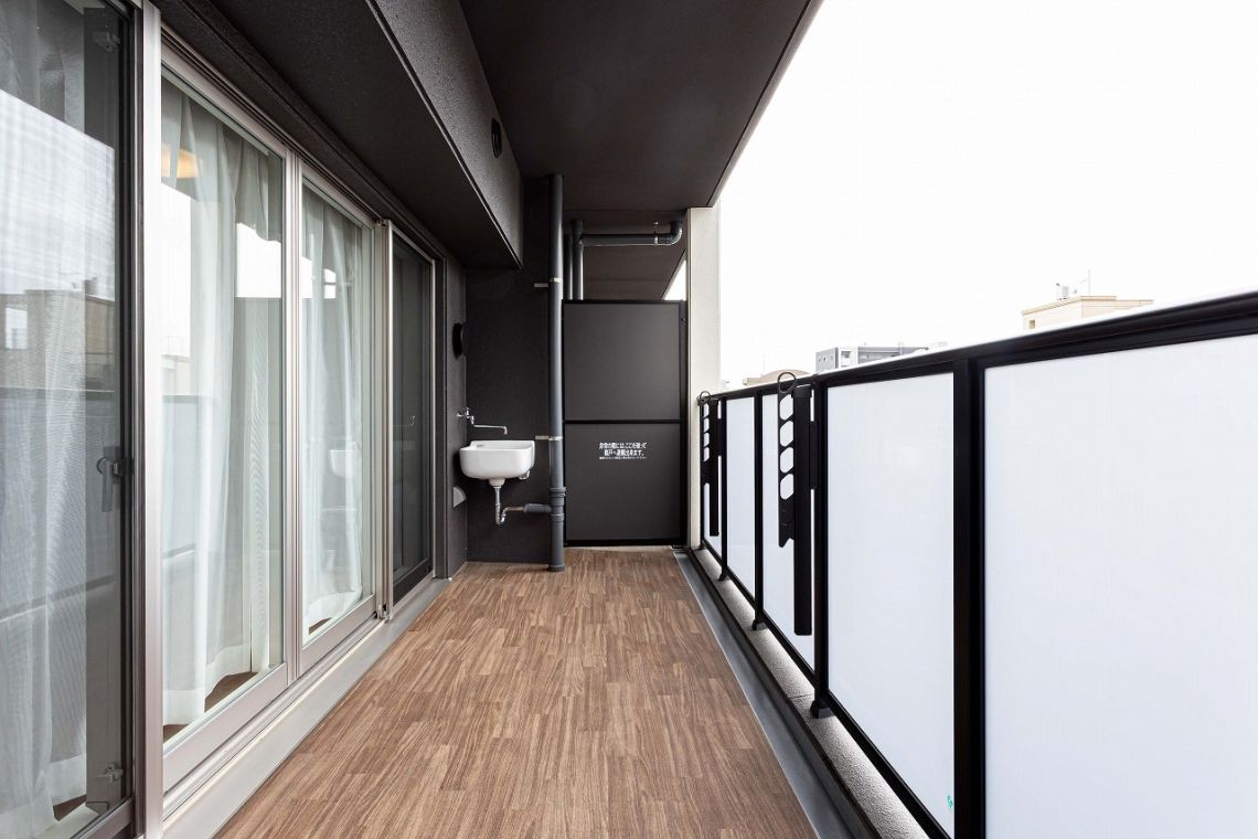 プレサンスロジェ栄パークサウスバルコニー