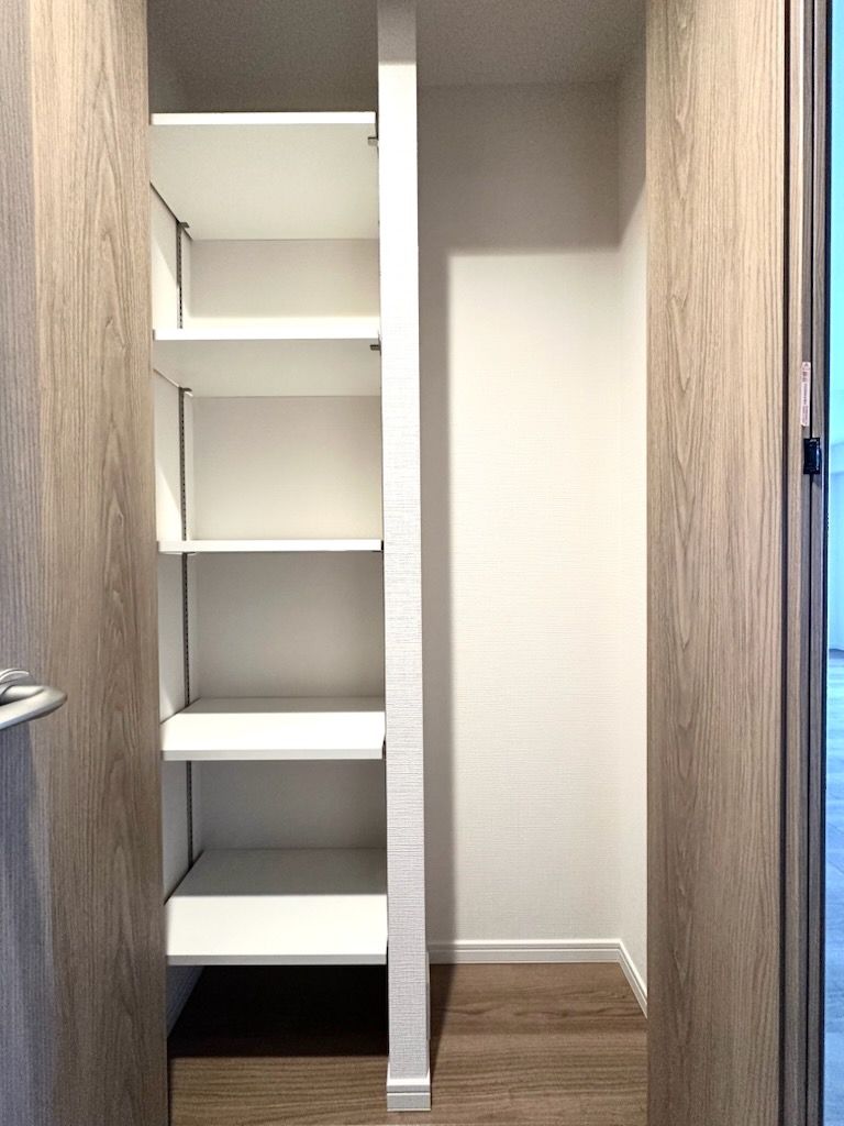 ポレスター鶴見坦収納