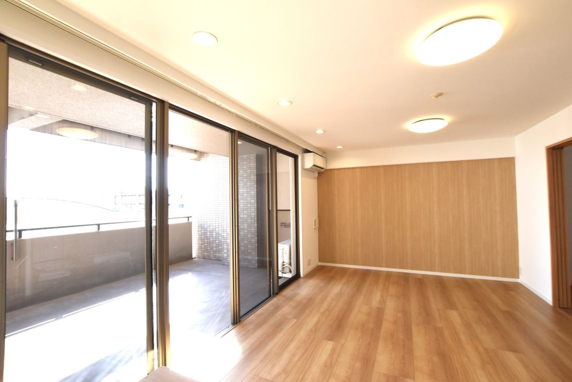 サーパス中津留リビング