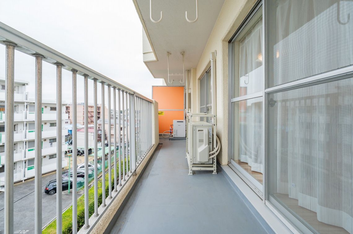 鶴見岸谷ハイツバルコニー