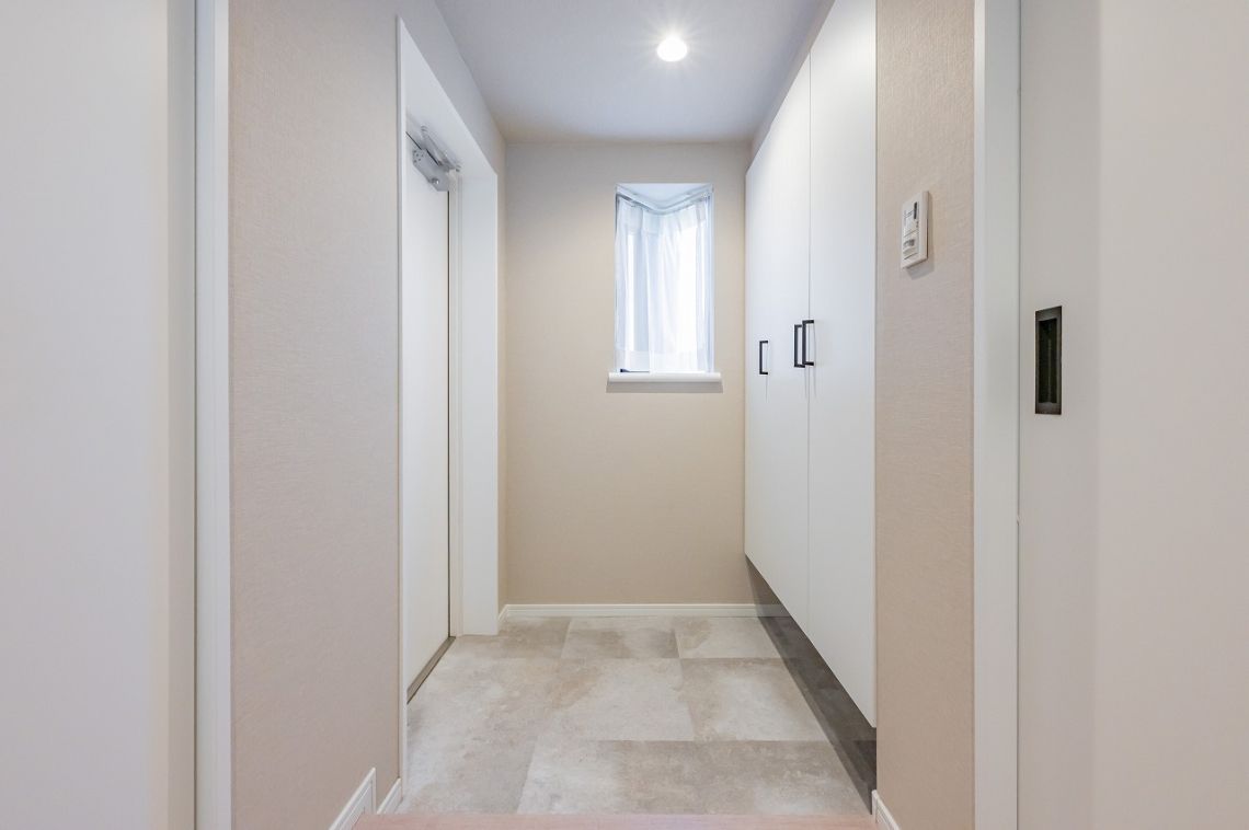 ライオンズシティ調布玄関