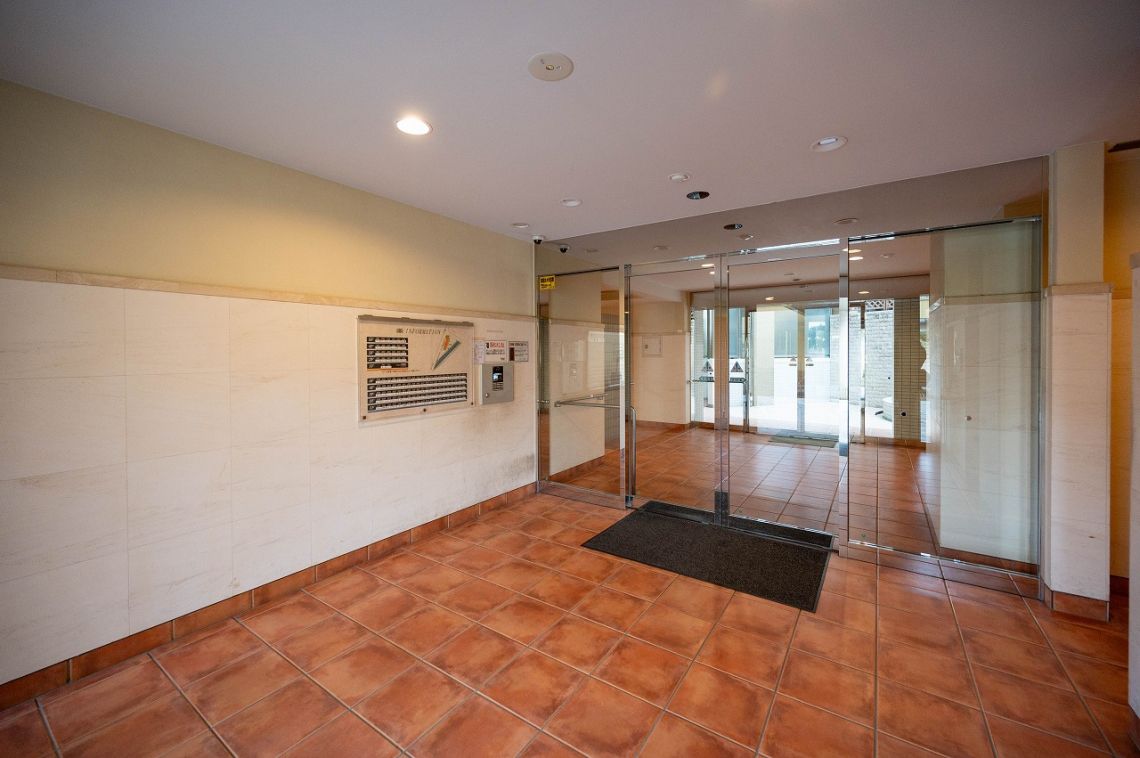 ライオンズステージ鵠沼グランヴァローレエントランス