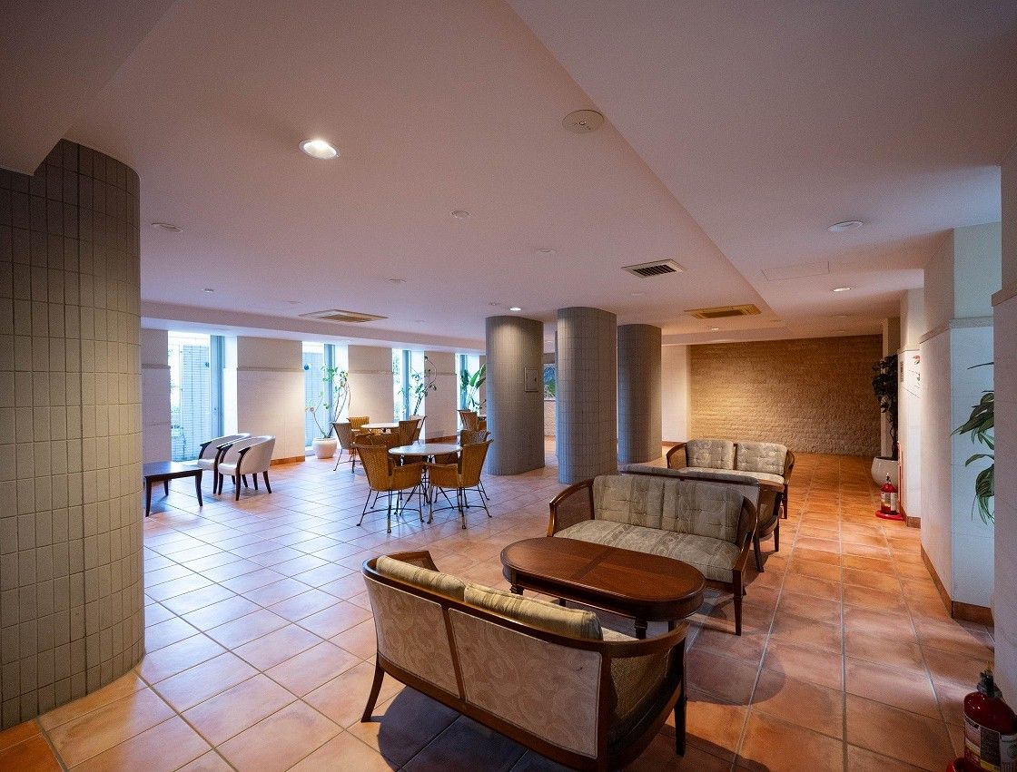 ライオンズステージ鵠沼グランヴァローレロビー