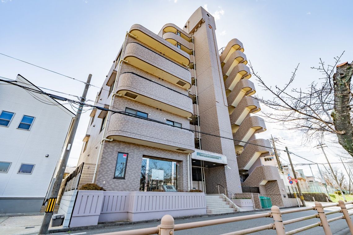 ライオンズマンション京王堀之内現地外観写真